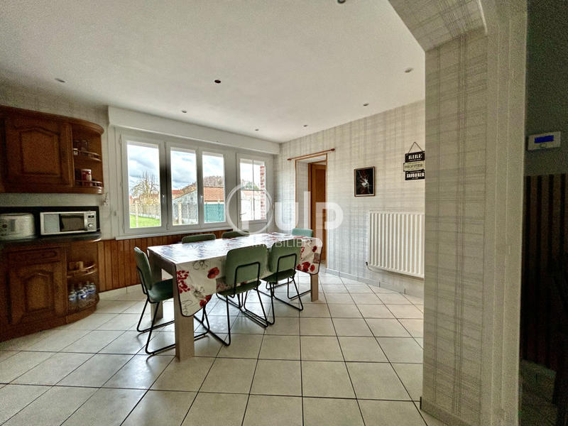 Maison - 90 m² - 6 pièces