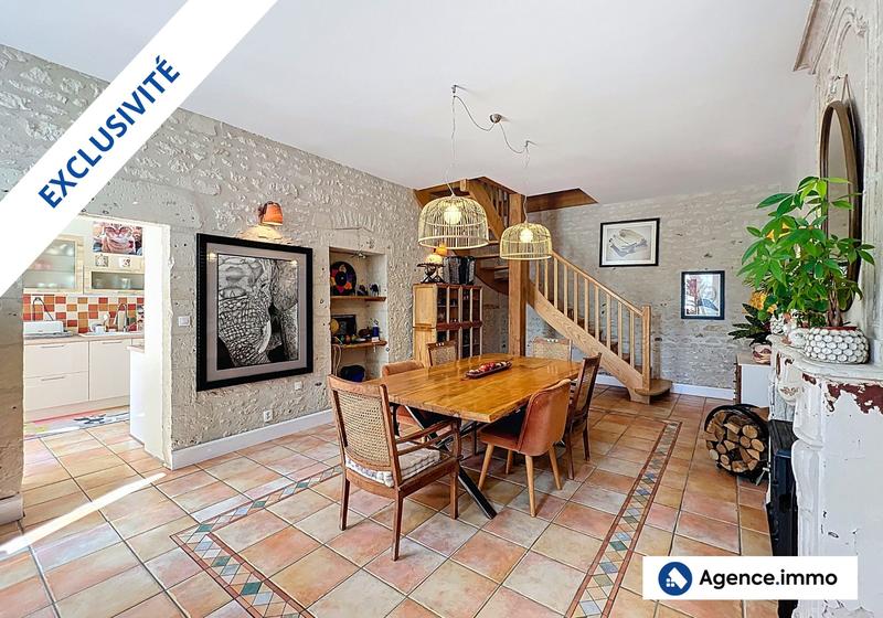 Maison traditionnelle - 270 m² - 12 pièces