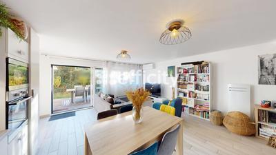 Appartement - 100 m² - 5 pièces