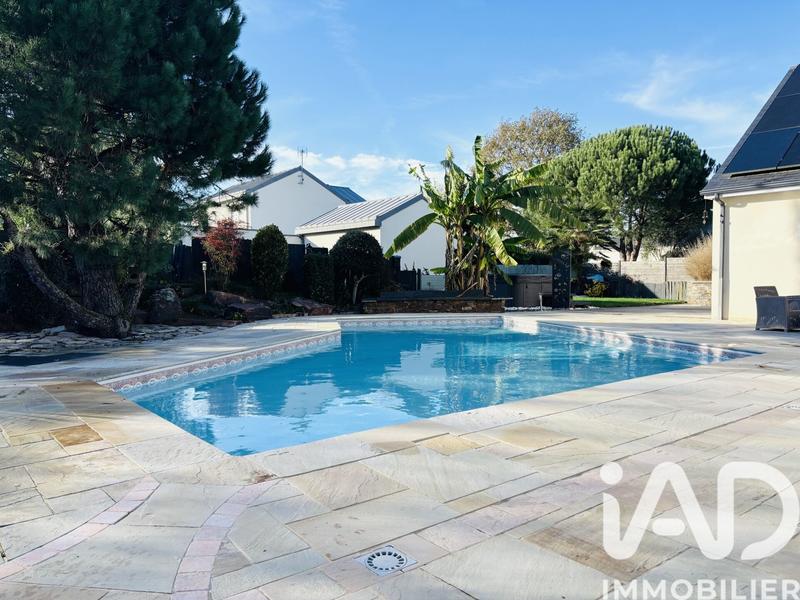 Maison - 179 m² - 7 pièces