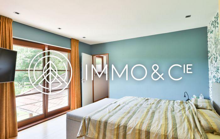 Maison - 222 m² - 6 pièces