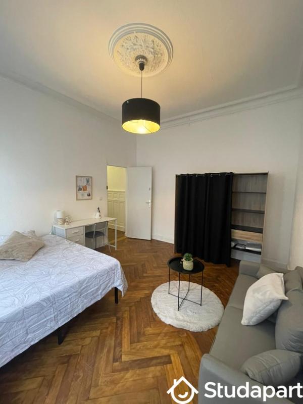 Chambre - 11 m² - 1 pièce