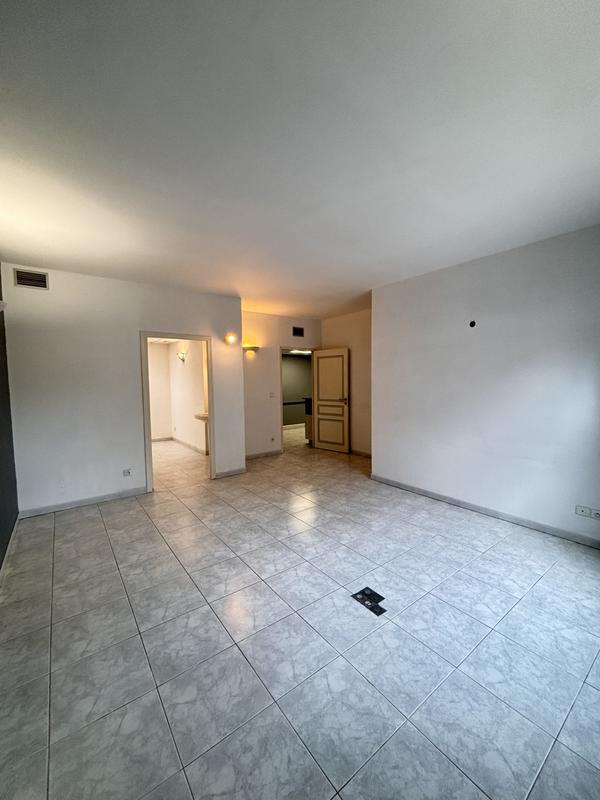 Local commercial - 139 m²