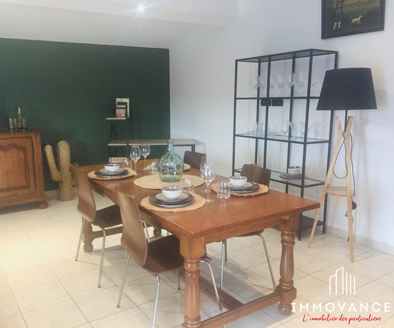 Local commercial - 704 m²