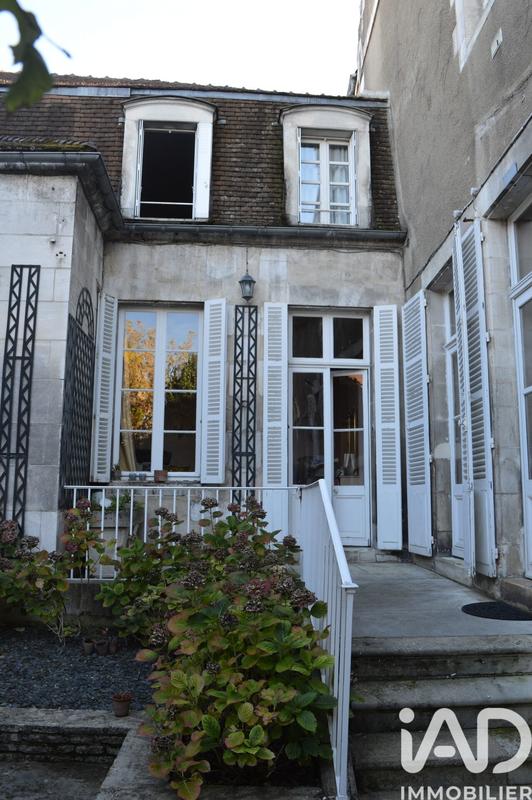 Maison - 390 m² - 12 pièces