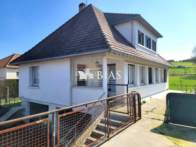 Maison - 124 m² - 8 pièces