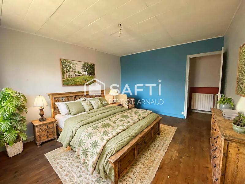 Maison - 200 m² - 4 pièces