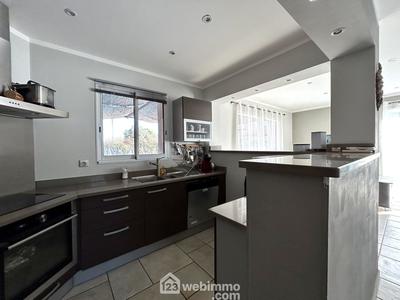 Maison - 173 m² - 6 pièces