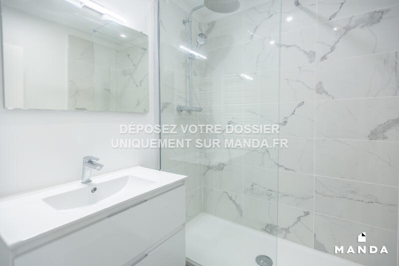 Chambre - 10 m² - 5 pièces