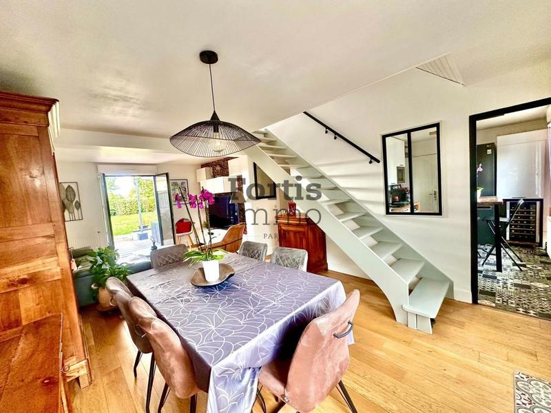 Maison - 105 m² - 5 pièces