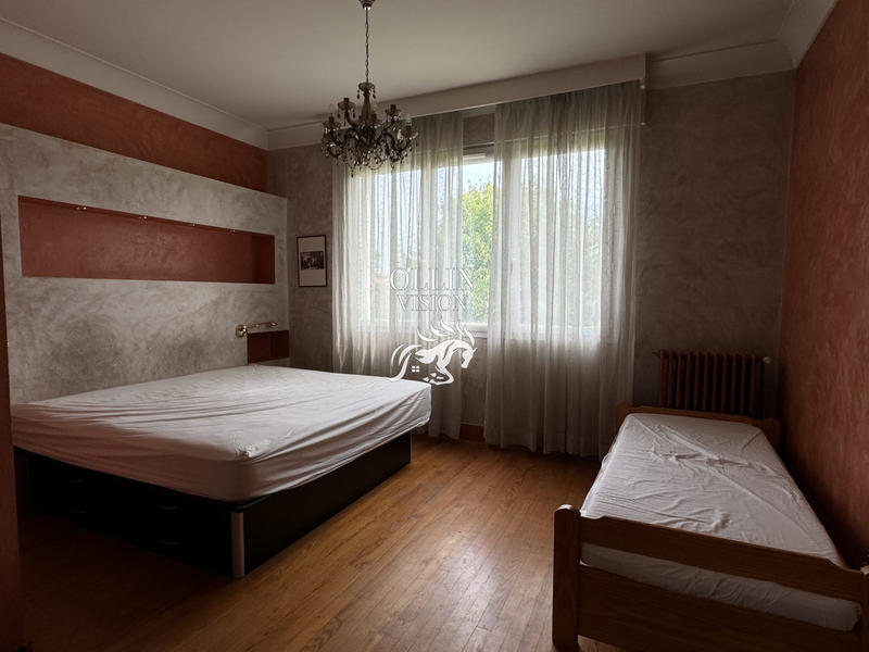 Villa - 600 m² - 16 pièces