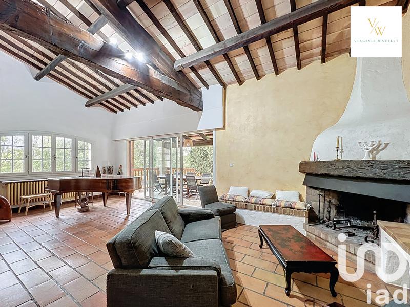 Maison - 274 m² - 10 pièces