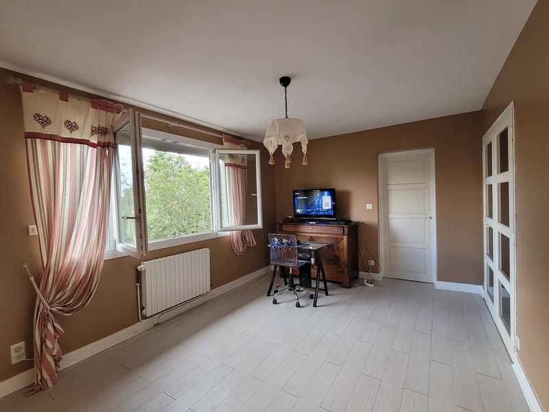 Maison - 130 m² - 8 pièces