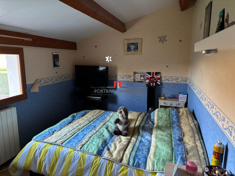 Maison - 220 m² - 11 pièces