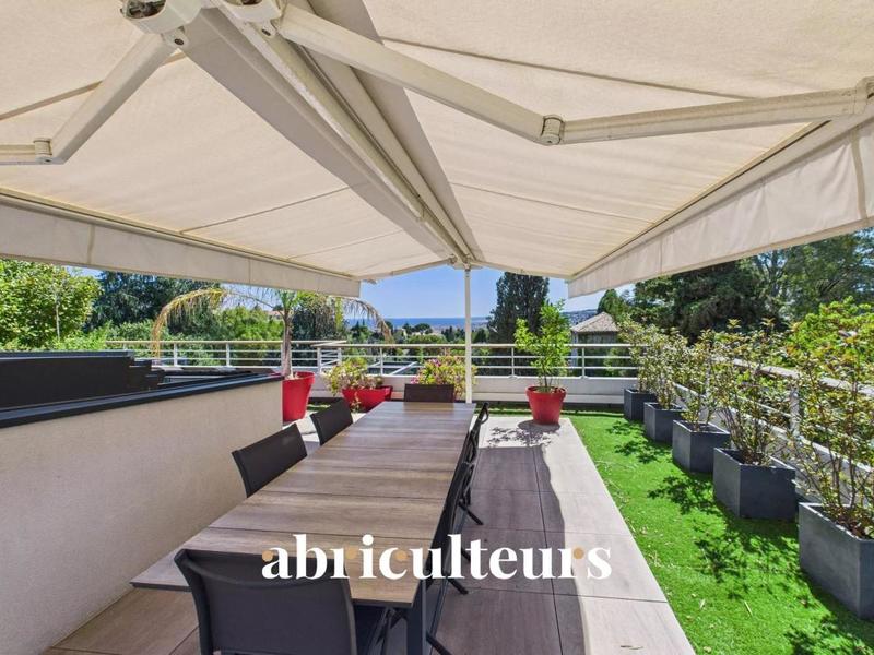 Appartement - 80 m² - 3 pièces