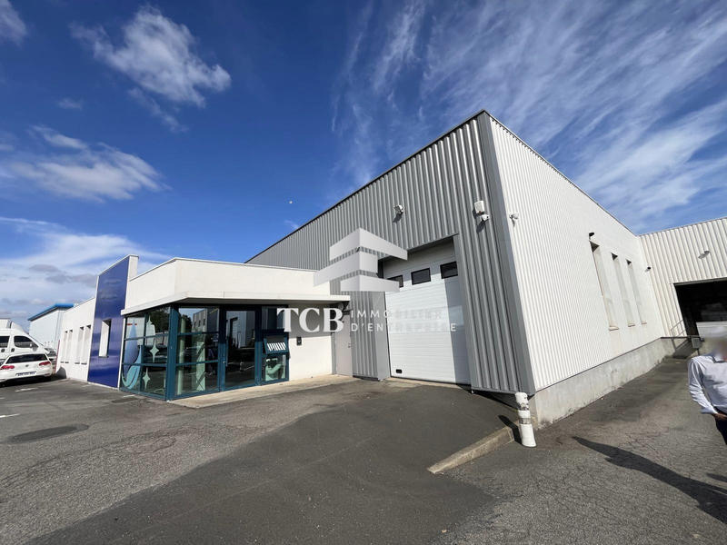 Local d'activités - 1 062 m²
