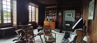 Maison - 232 m² - 8 pièces