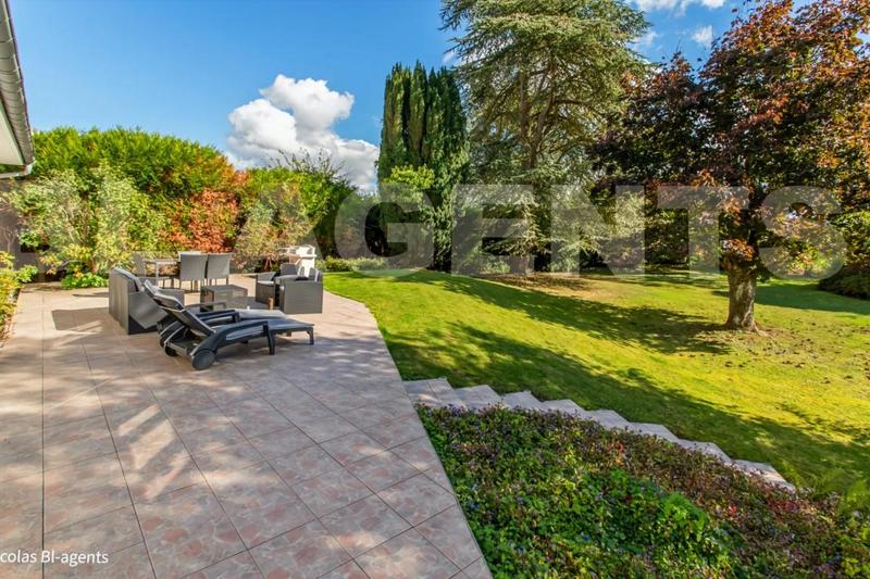 Maison - 182 m² - 6 pièces