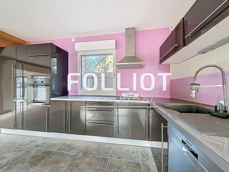 Maison - 121 m² - 5 pièces