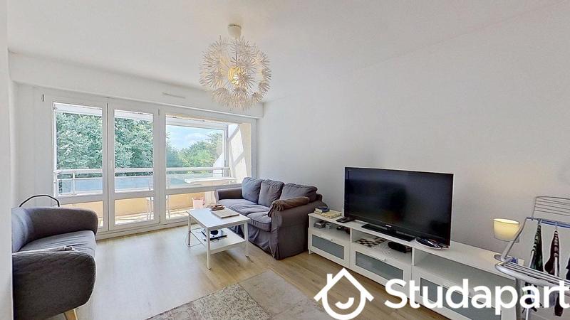 Chambre - 90 m² - 1 pièce