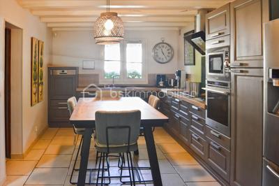 Maison traditionnelle - 171 m² - 5 pièces