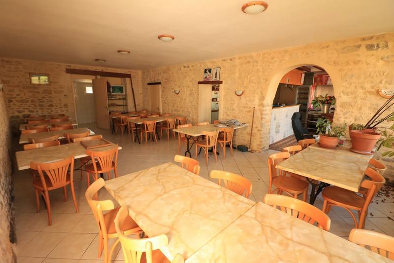 Immeuble mixte - 8 pièces