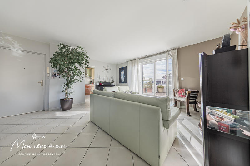 Appartement - 121 m² - 5 pièces