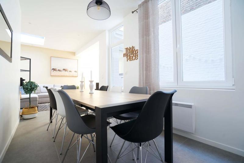 Maison - 156 m² - 8 pièces