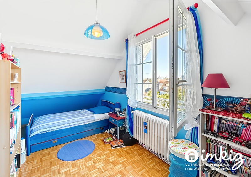 Maison - 231 m² - 7 pièces