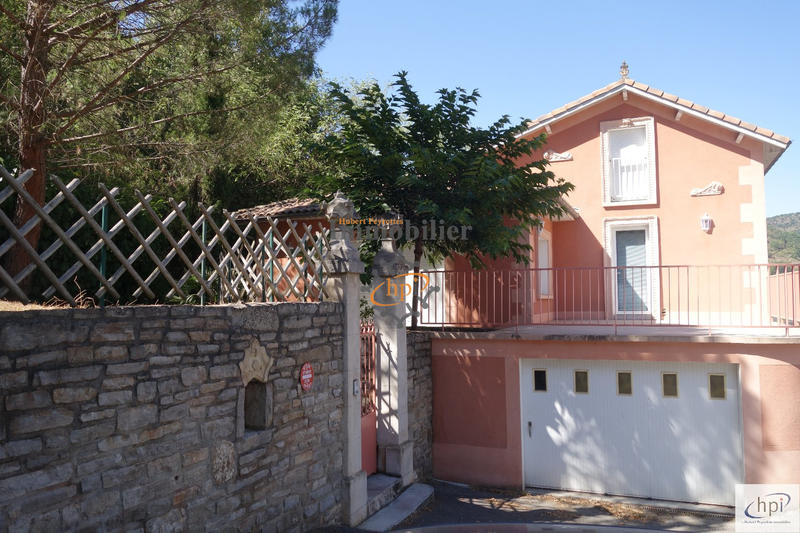 Appartement - 93 m² - 4 pièces