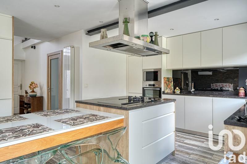 Maison - 165 m² - 7 pièces