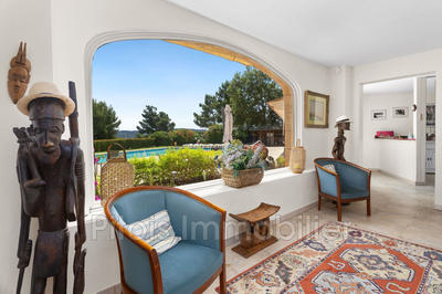 Maison - 294 m² - 5 pièces