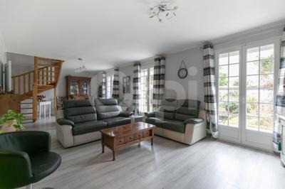 Maison - 138 m² - 6 pièces