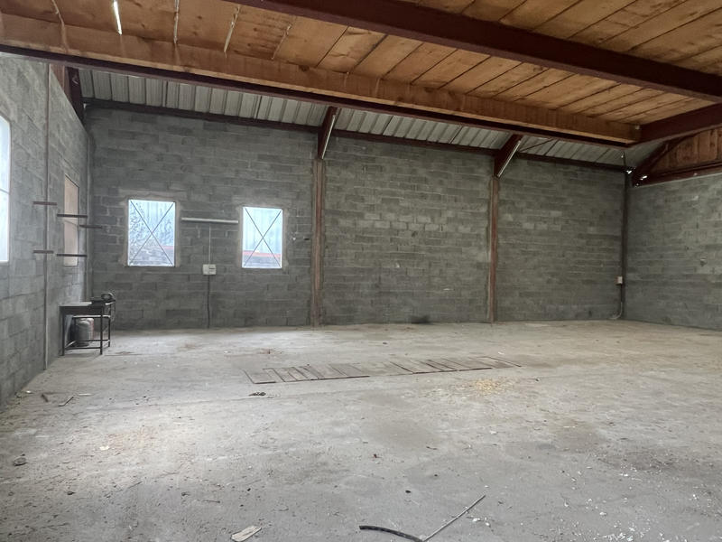 Local d'activités - 200 m²