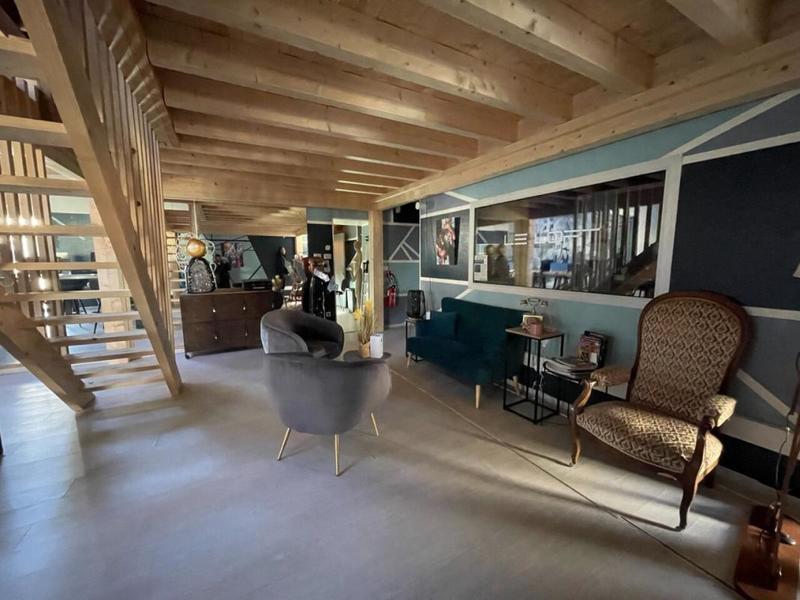 Immeuble - 208 m² - 12 pièces