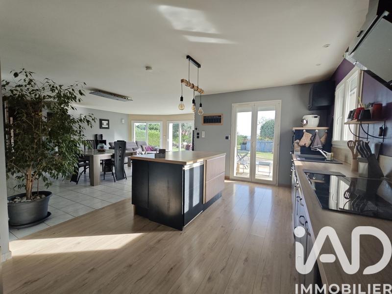 Maison - 144 m² - 5 pièces