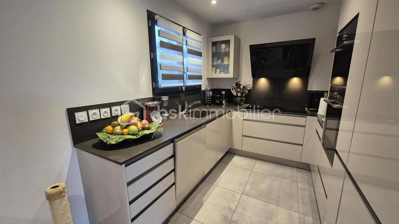 Maison - 108 m² - 6 pièces