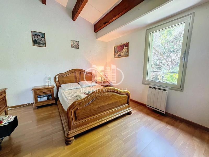 Villa - 193 m² - 6 pièces