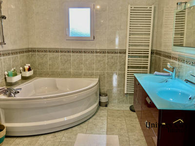 Maison contemporaine - 160 m² - 6 pièces