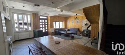 Maison - 280 m² - 9 pièces