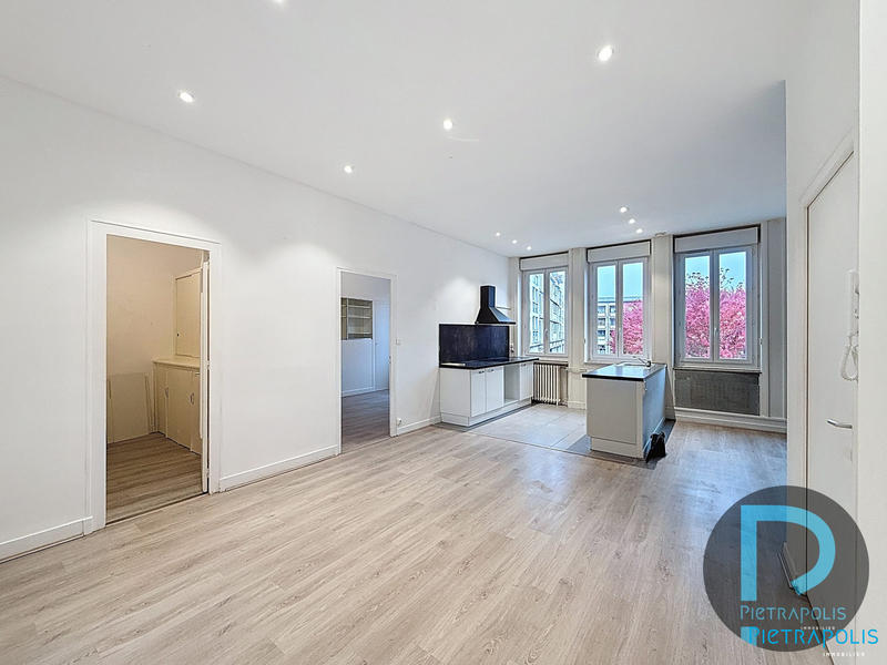 Appartement - 92 m² - 4 pièces