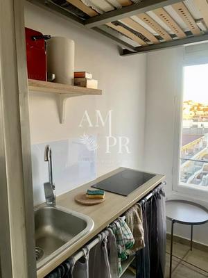 Studio - 9 m² - 1 pièce