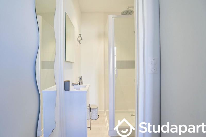 Chambre - 13 m² - 1 pièce