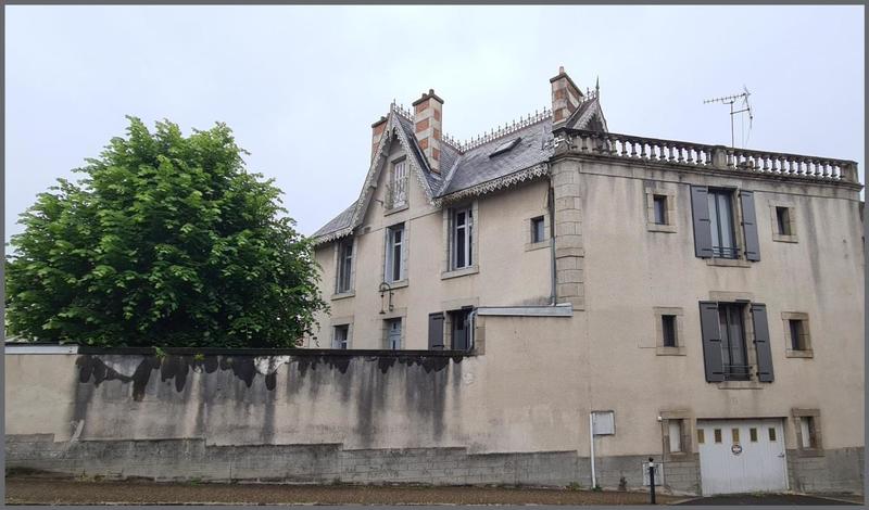 Maison - 160 m² - 10 pièces