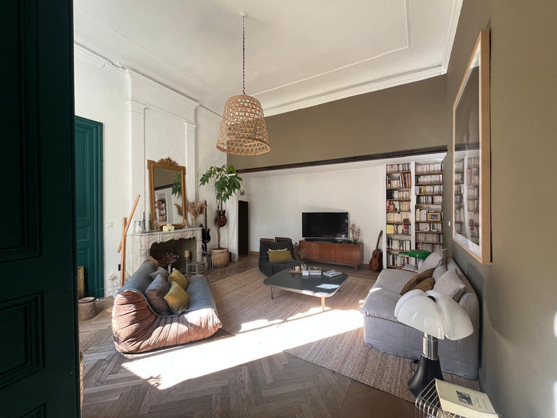 Appartement - 230 m² - 6 pièces