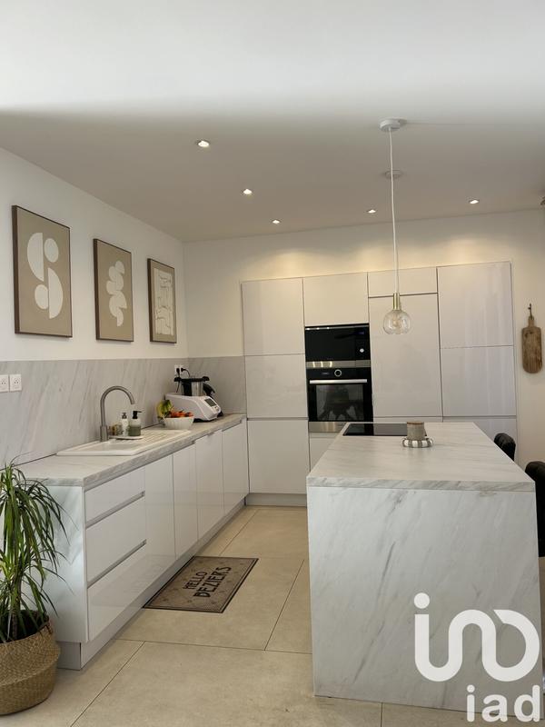 Maison - 98 m² - 5 pièces