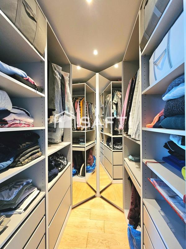 Maison - 185 m² - 7 pièces