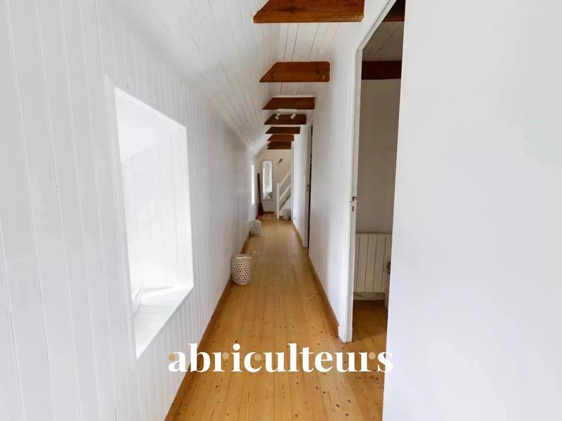 Maison - 162 m² - 7 pièces