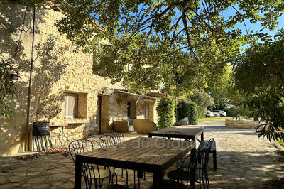 Mas - 334 m² - 9 pièces