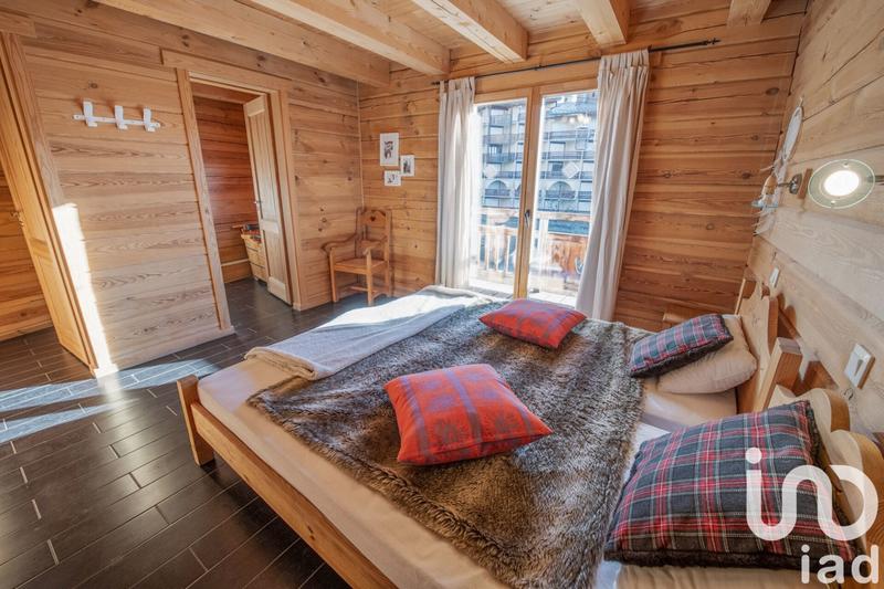 Châlet - 288 m² - 10 pièces